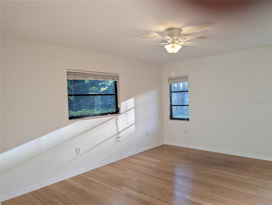 В аренду: $2,050 (2 спален, 2 ванн, 1340 Квадратных фут)