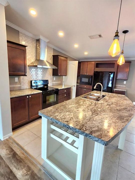 На продажу: $389,000 (3 спален, 2 ванн, 1432 Квадратных фут)