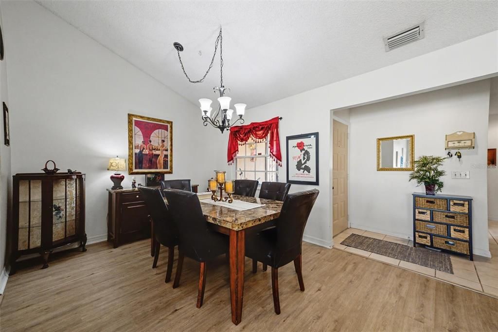 For Sale: $259,000 (3 beds, 2 baths, 1332 Square Feet)