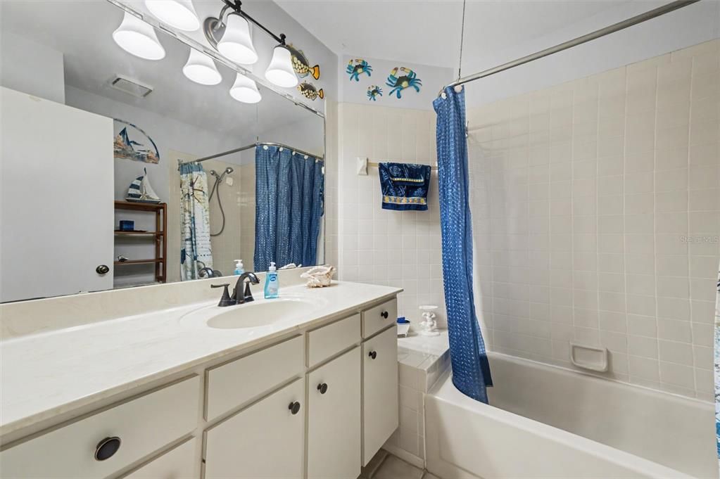 For Sale: $259,000 (3 beds, 2 baths, 1332 Square Feet)