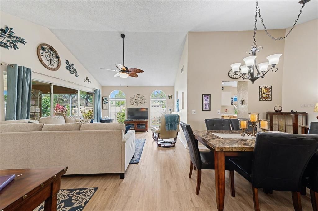 For Sale: $259,000 (3 beds, 2 baths, 1332 Square Feet)