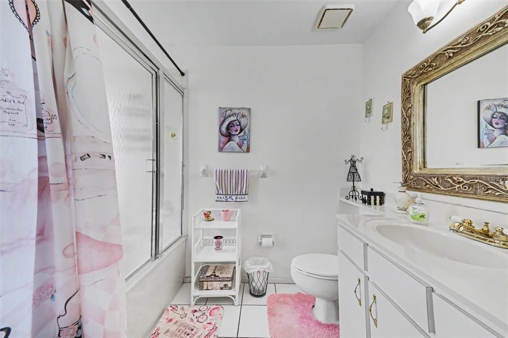 For Sale: $259,000 (3 beds, 2 baths, 1332 Square Feet)