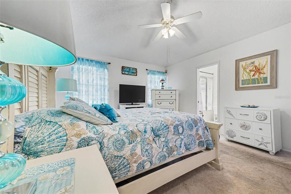 For Sale: $259,000 (3 beds, 2 baths, 1332 Square Feet)