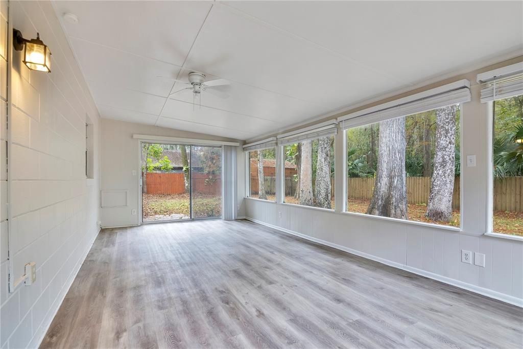 For Sale: $415,000 (3 beds, 2 baths, 1737 Square Feet)