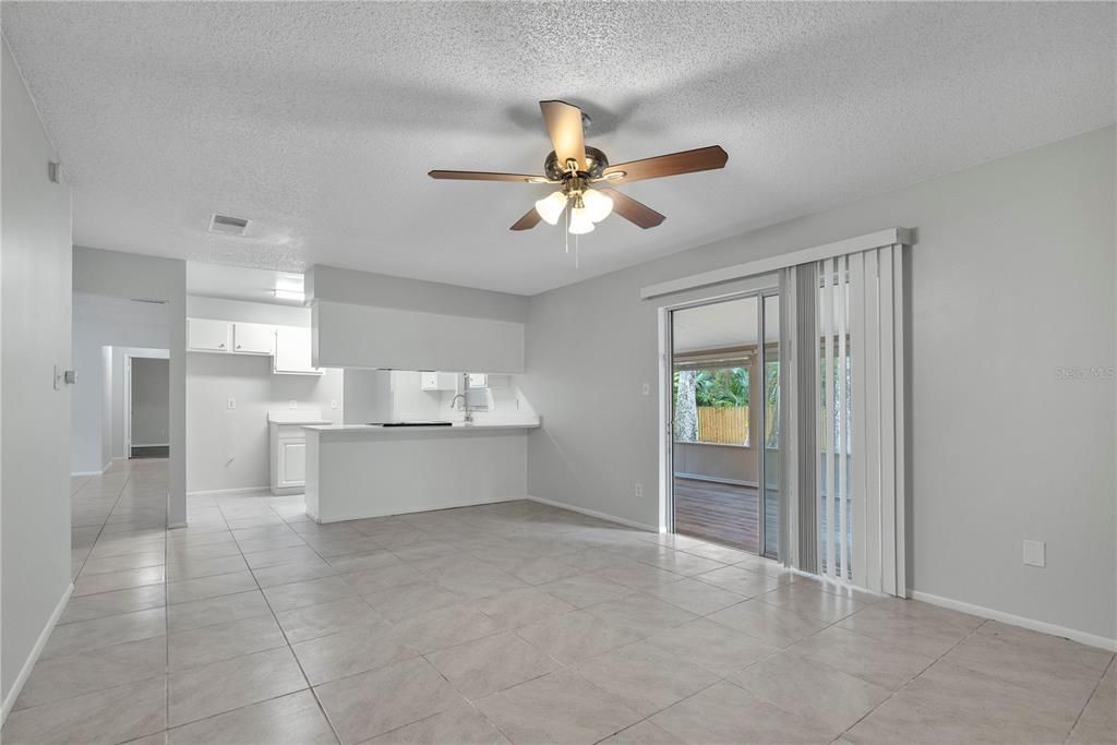 For Sale: $415,000 (3 beds, 2 baths, 1737 Square Feet)