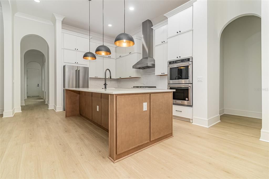 For Sale: $2,480,000 (5 beds, 4 baths, 4013 Square Feet)