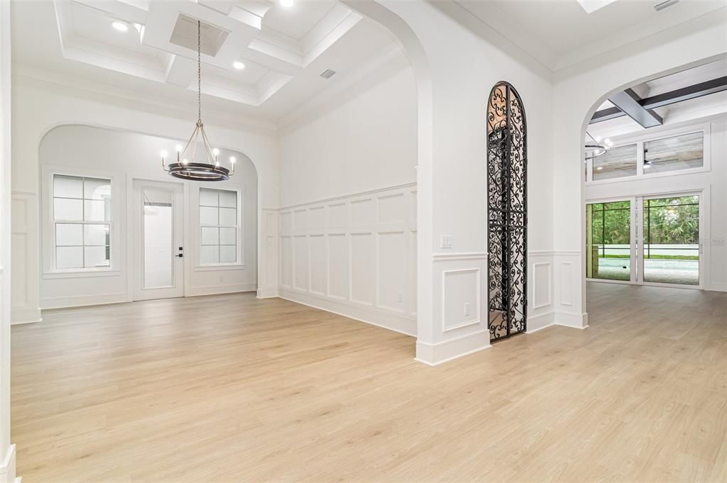 For Sale: $2,480,000 (5 beds, 4 baths, 4013 Square Feet)