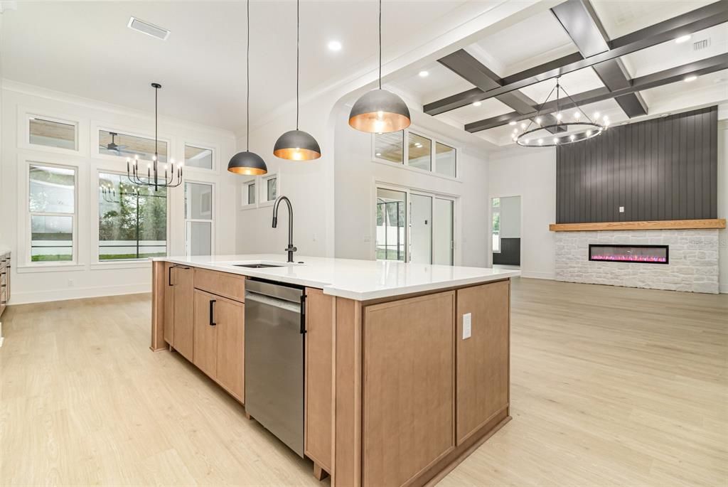 For Sale: $2,480,000 (5 beds, 4 baths, 4013 Square Feet)