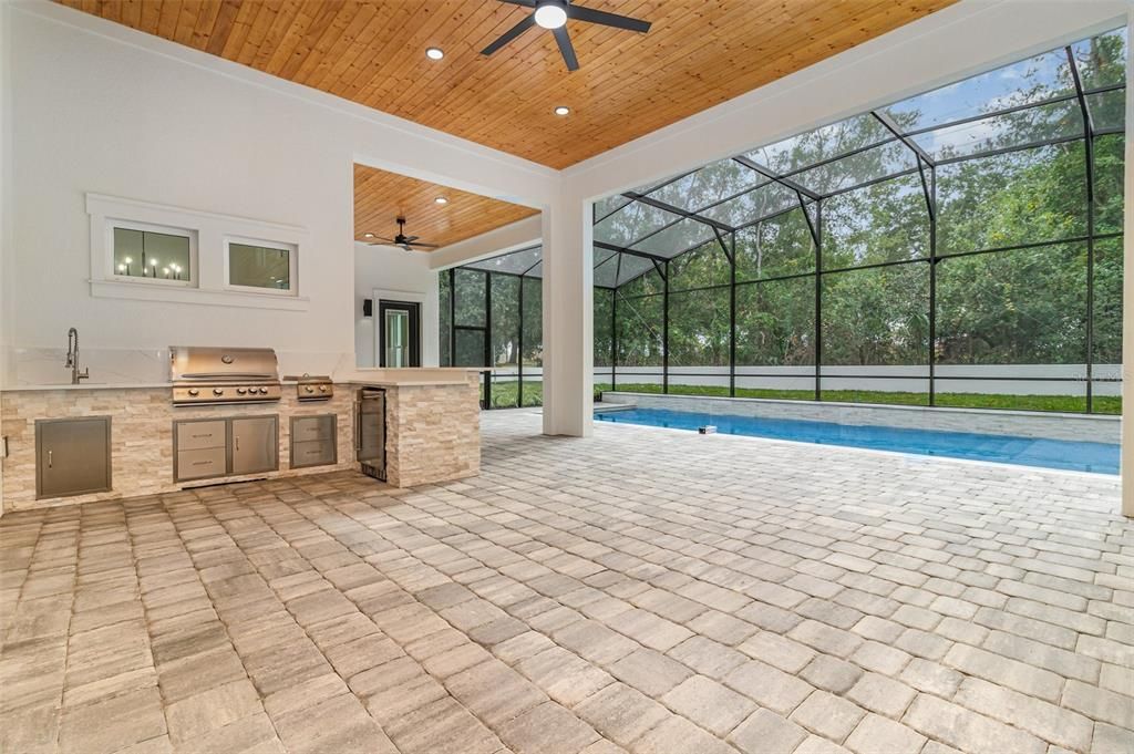 For Sale: $2,480,000 (5 beds, 4 baths, 4013 Square Feet)