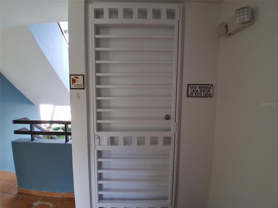 For Rent: $3,250 (3 beds, 2 baths, 1200 Square Feet)