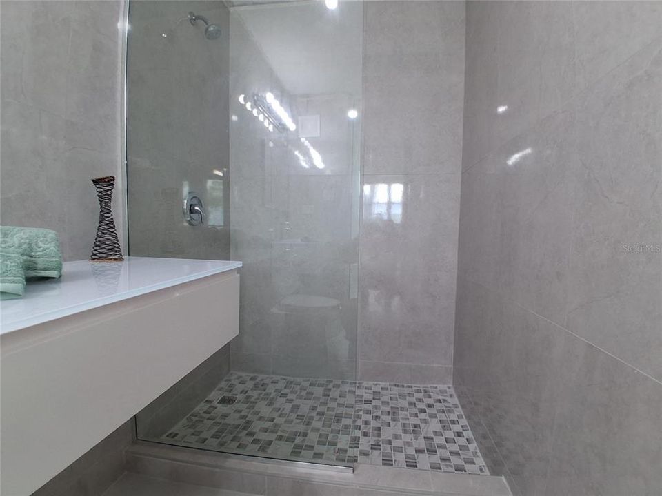 For Rent: $3,250 (3 beds, 2 baths, 1200 Square Feet)