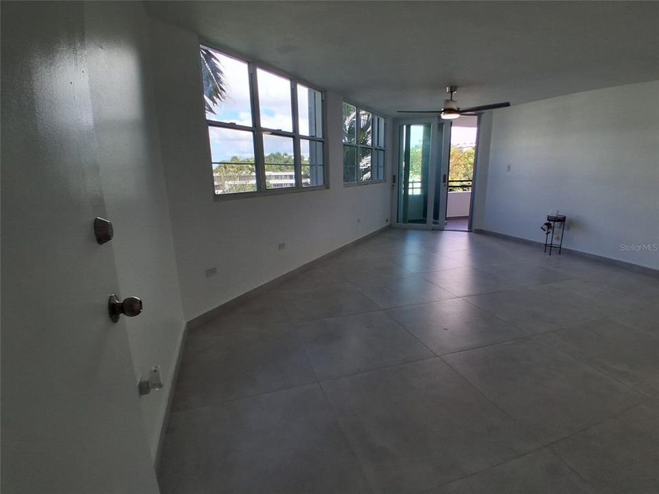 For Rent: $3,250 (3 beds, 2 baths, 1200 Square Feet)