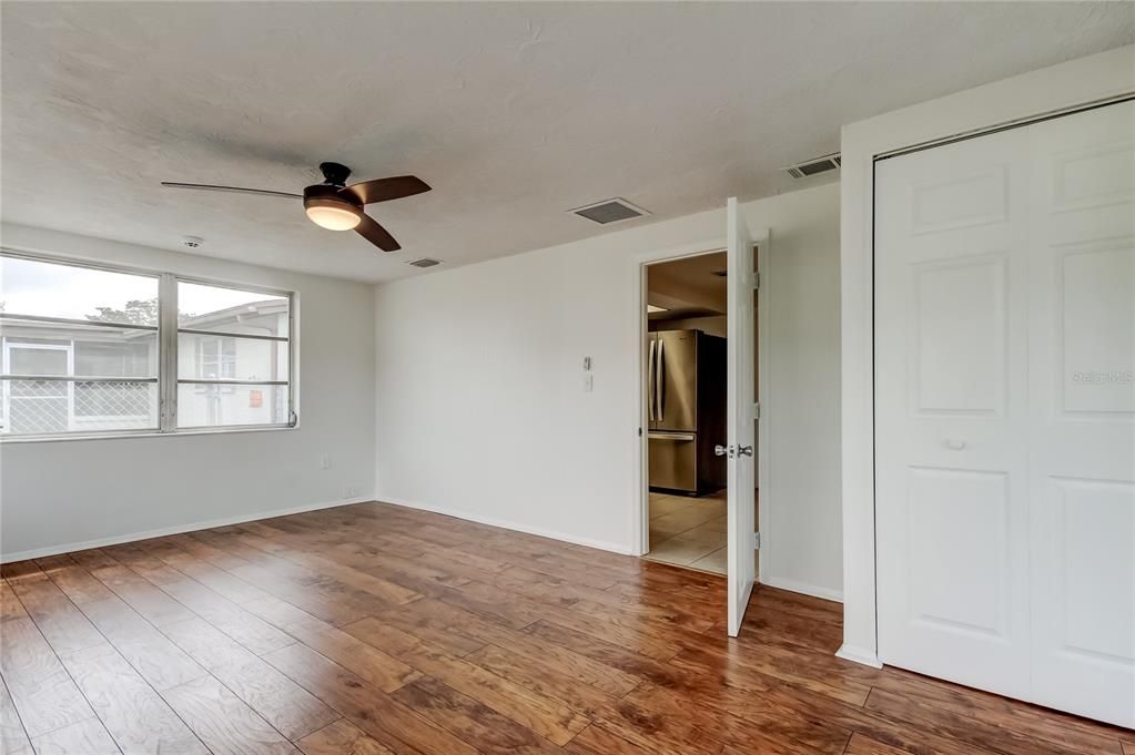 For Sale: $290,000 (3 beds, 2 baths, 1314 Square Feet)