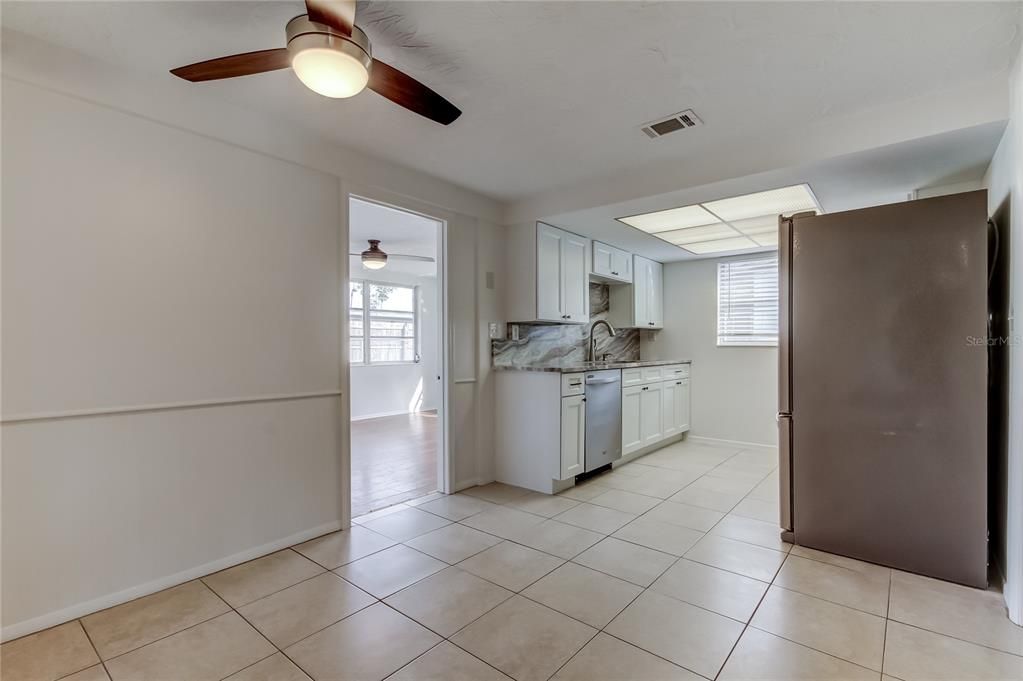For Sale: $290,000 (3 beds, 2 baths, 1314 Square Feet)