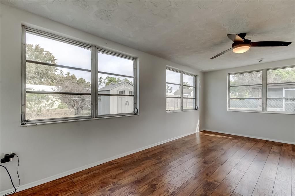 For Sale: $290,000 (3 beds, 2 baths, 1314 Square Feet)