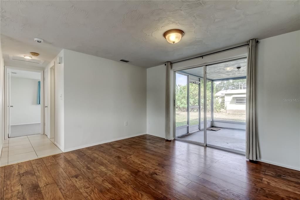 For Sale: $290,000 (3 beds, 2 baths, 1314 Square Feet)