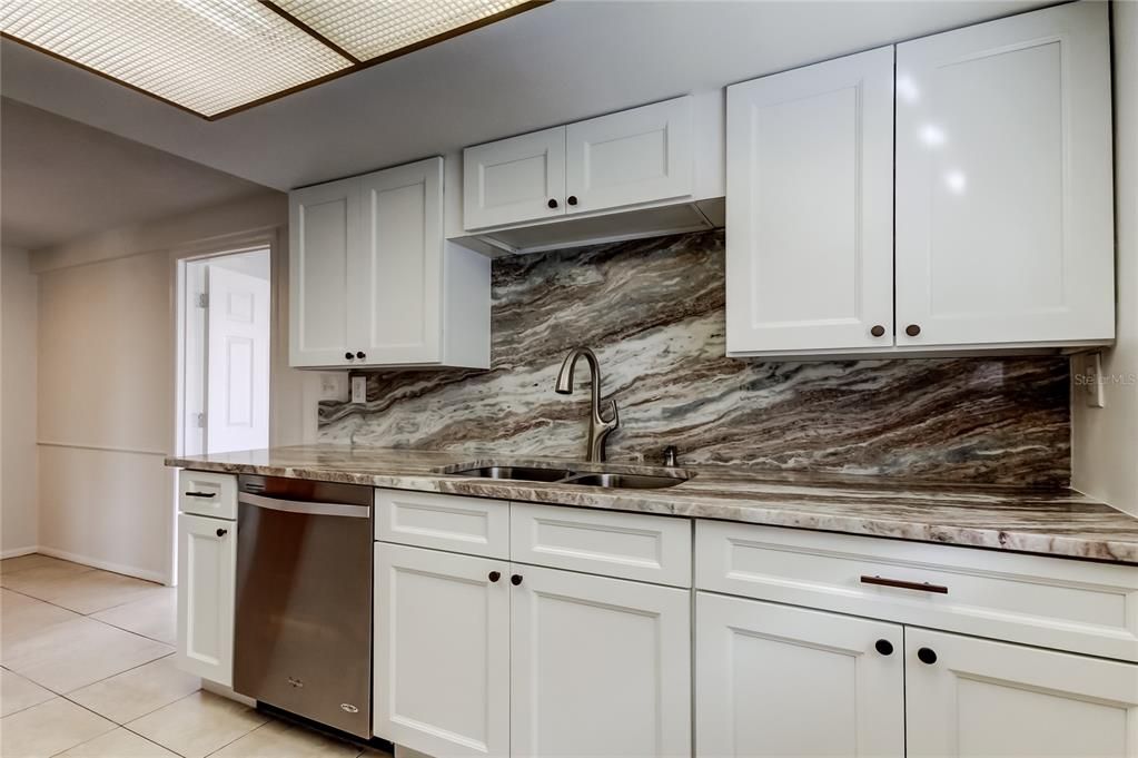 For Sale: $290,000 (3 beds, 2 baths, 1314 Square Feet)