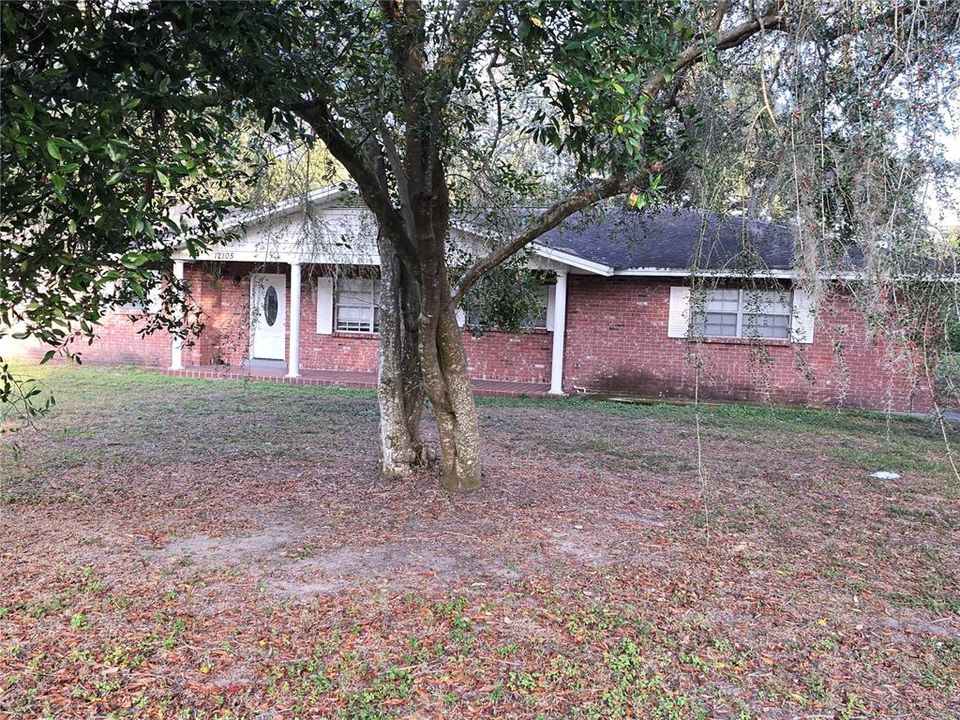 Recently Sold: $310,000 (3 beds, 2 baths, 1566 Square Feet)