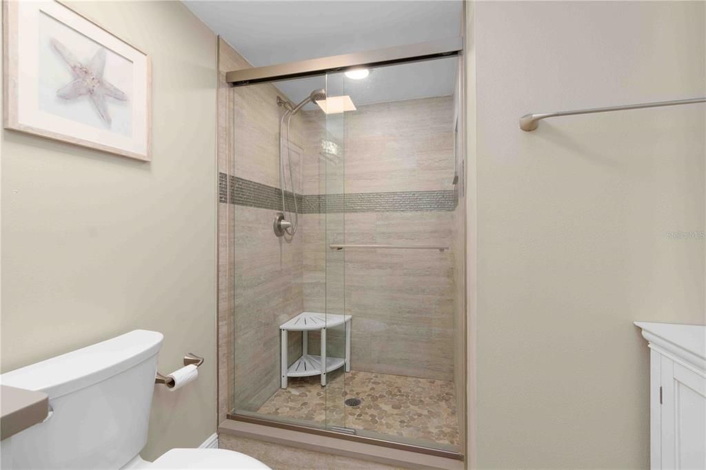 En Venta: $222,500 (2 camas, 2 baños, 1130 Pies cuadrados)