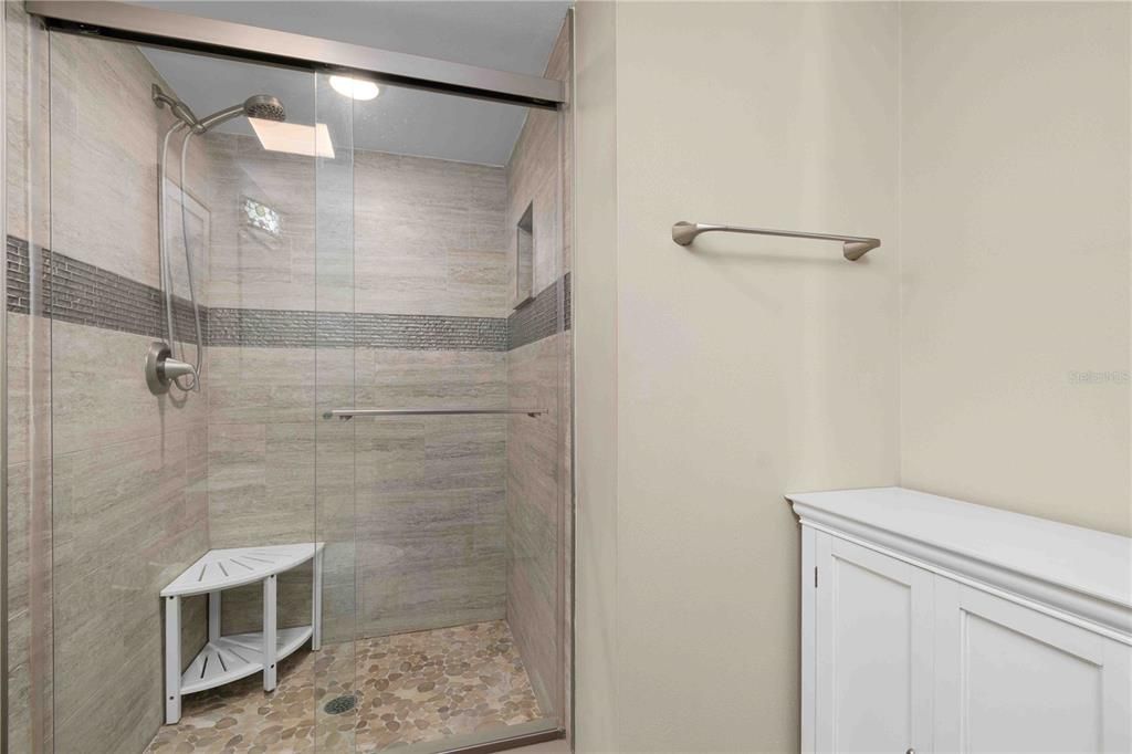 En Venta: $222,500 (2 camas, 2 baños, 1130 Pies cuadrados)