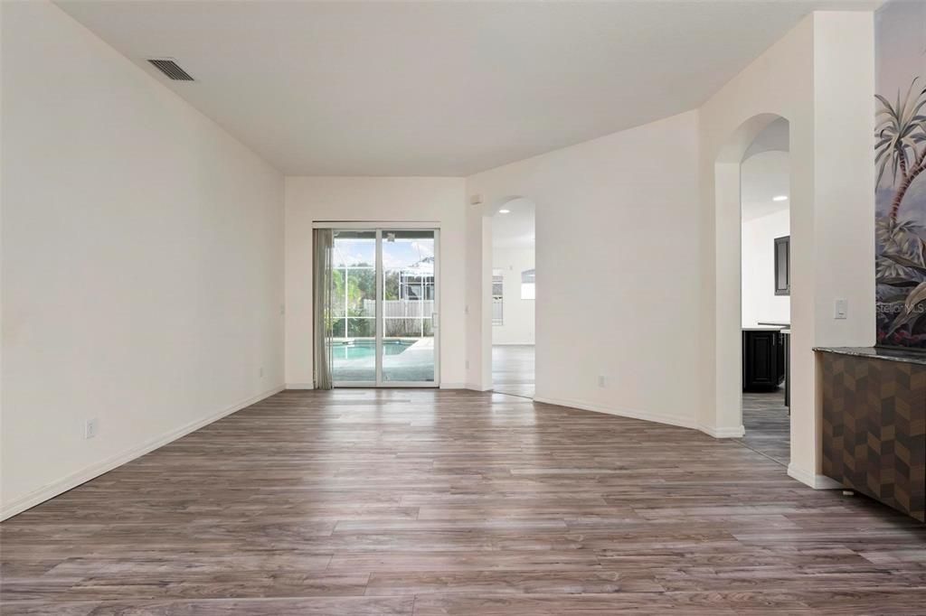 For Rent: $3,700 (4 beds, 3 baths, 2525 Square Feet)