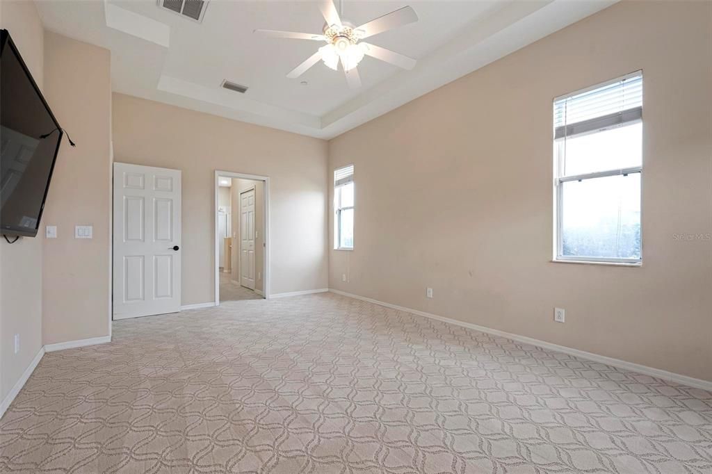 For Rent: $3,700 (4 beds, 3 baths, 2525 Square Feet)