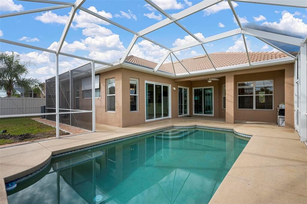 For Rent: $3,700 (4 beds, 3 baths, 2525 Square Feet)