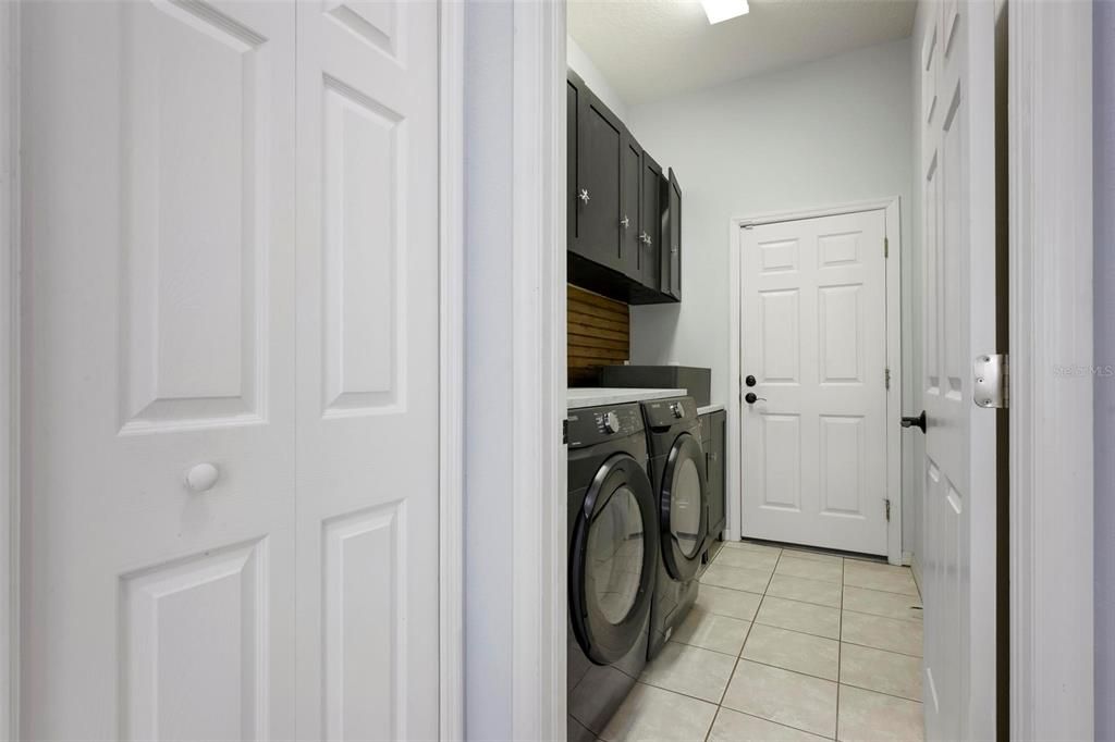 For Rent: $3,700 (4 beds, 3 baths, 2525 Square Feet)