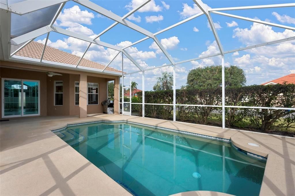 For Rent: $3,700 (4 beds, 3 baths, 2525 Square Feet)