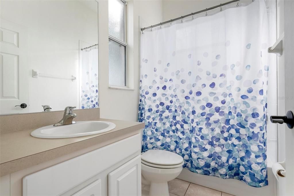 For Rent: $3,700 (4 beds, 3 baths, 2525 Square Feet)