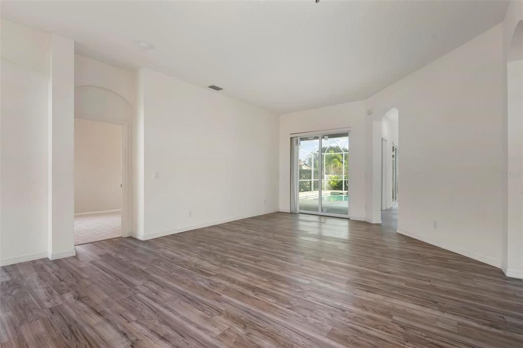 For Rent: $3,700 (4 beds, 3 baths, 2525 Square Feet)