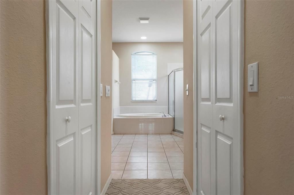 For Rent: $3,700 (4 beds, 3 baths, 2525 Square Feet)