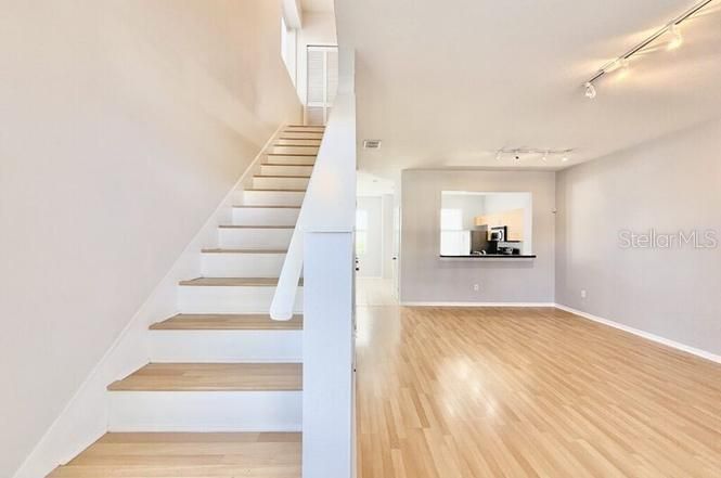 На продажу: $530,000 (2 спален, 2 ванн, 1230 Квадратных фут)