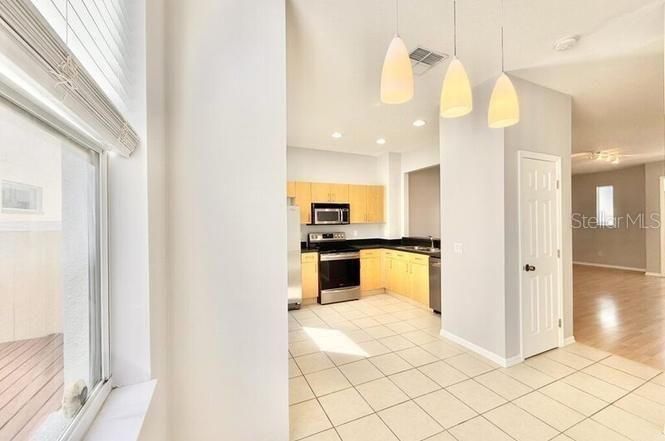 На продажу: $530,000 (2 спален, 2 ванн, 1230 Квадратных фут)