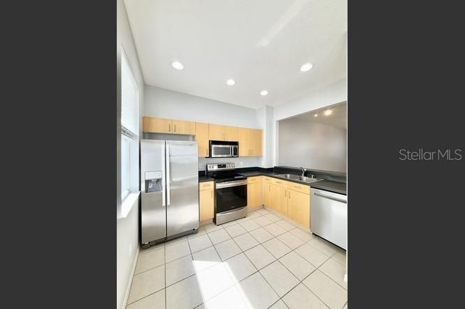 На продажу: $530,000 (2 спален, 2 ванн, 1230 Квадратных фут)