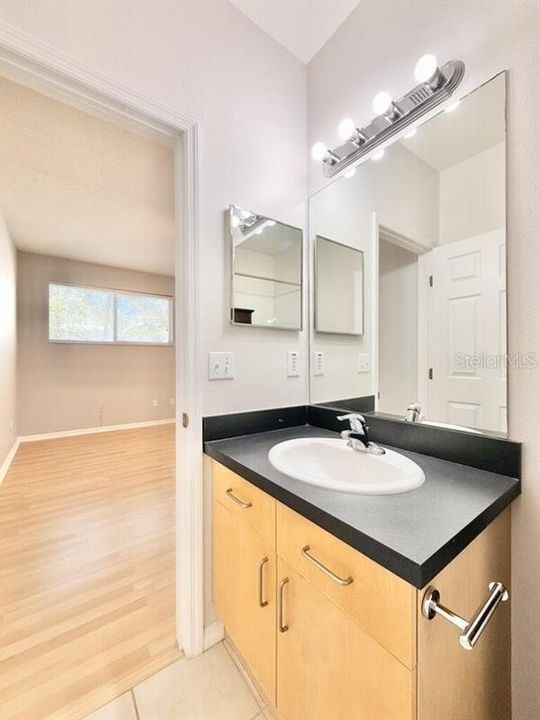 На продажу: $530,000 (2 спален, 2 ванн, 1230 Квадратных фут)