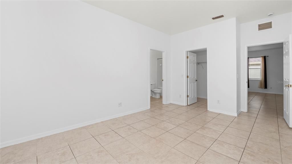 For Sale: $360,000 (4 beds, 2 baths, 1724 Square Feet)