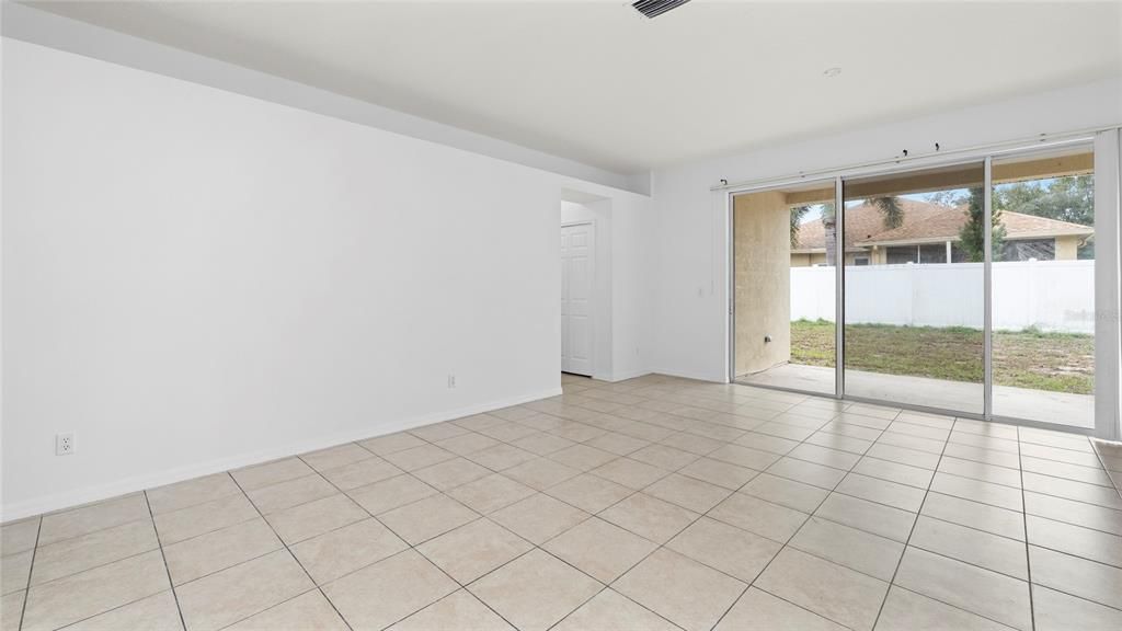 For Sale: $360,000 (4 beds, 2 baths, 1724 Square Feet)