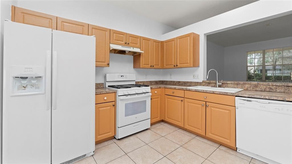 For Sale: $360,000 (4 beds, 2 baths, 1724 Square Feet)