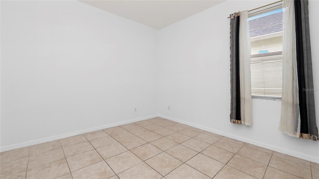 For Sale: $360,000 (4 beds, 2 baths, 1724 Square Feet)