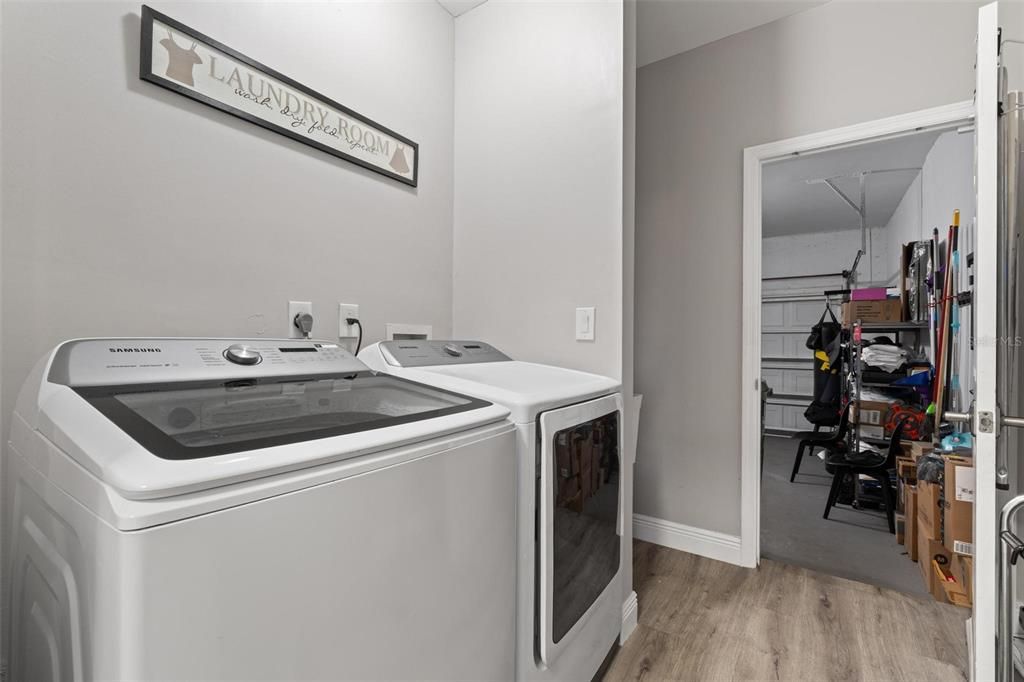 待售: $875,000 (4 贝兹, 3 浴室, 2414 平方英尺)