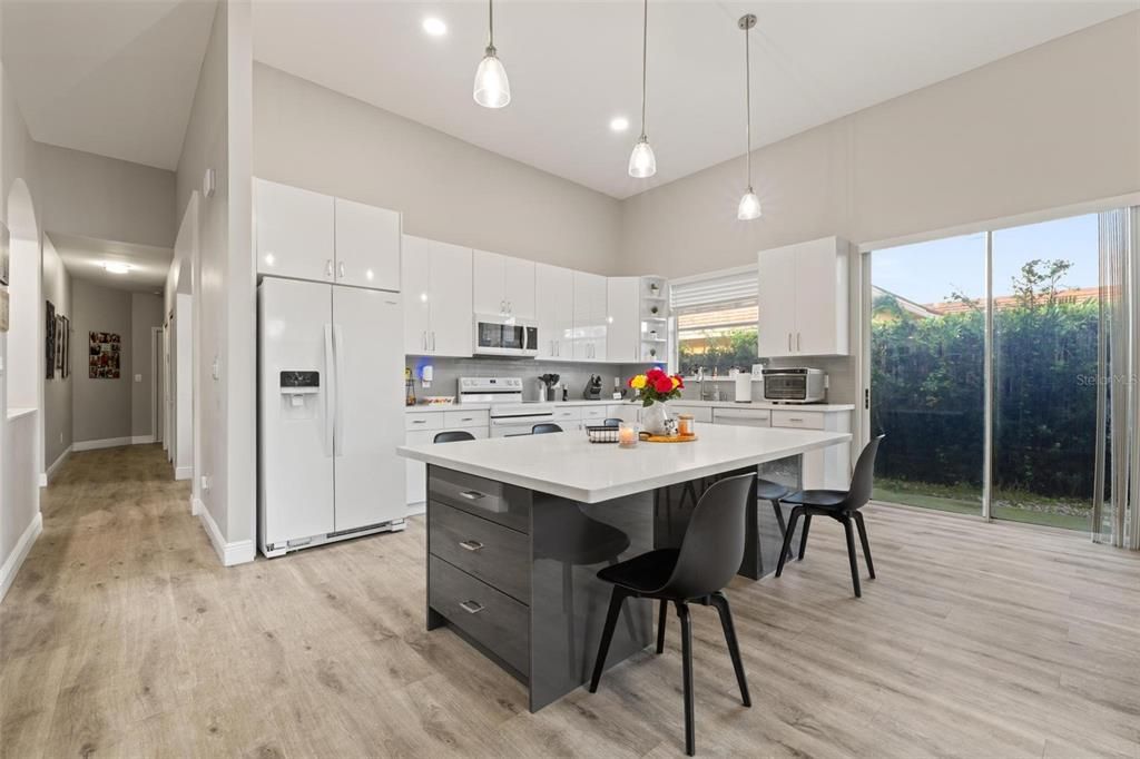 待售: $875,000 (4 贝兹, 3 浴室, 2414 平方英尺)