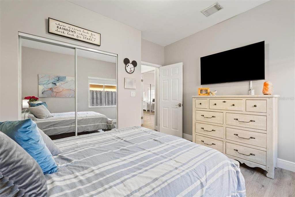 待售: $875,000 (4 贝兹, 3 浴室, 2414 平方英尺)