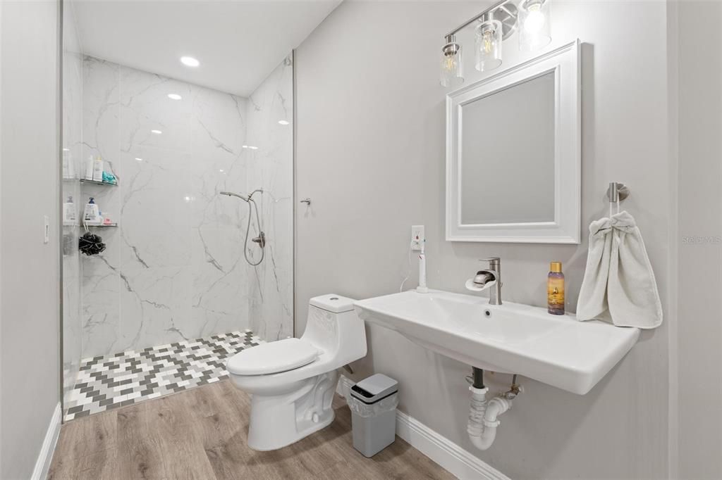 待售: $875,000 (4 贝兹, 3 浴室, 2414 平方英尺)