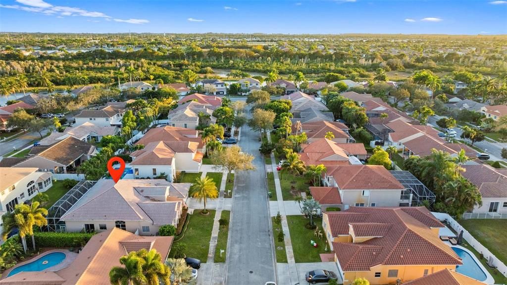 待售: $875,000 (4 贝兹, 3 浴室, 2414 平方英尺)