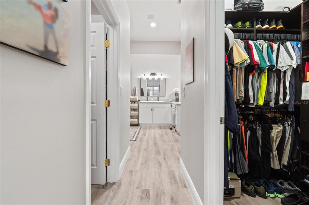 待售: $875,000 (4 贝兹, 3 浴室, 2414 平方英尺)