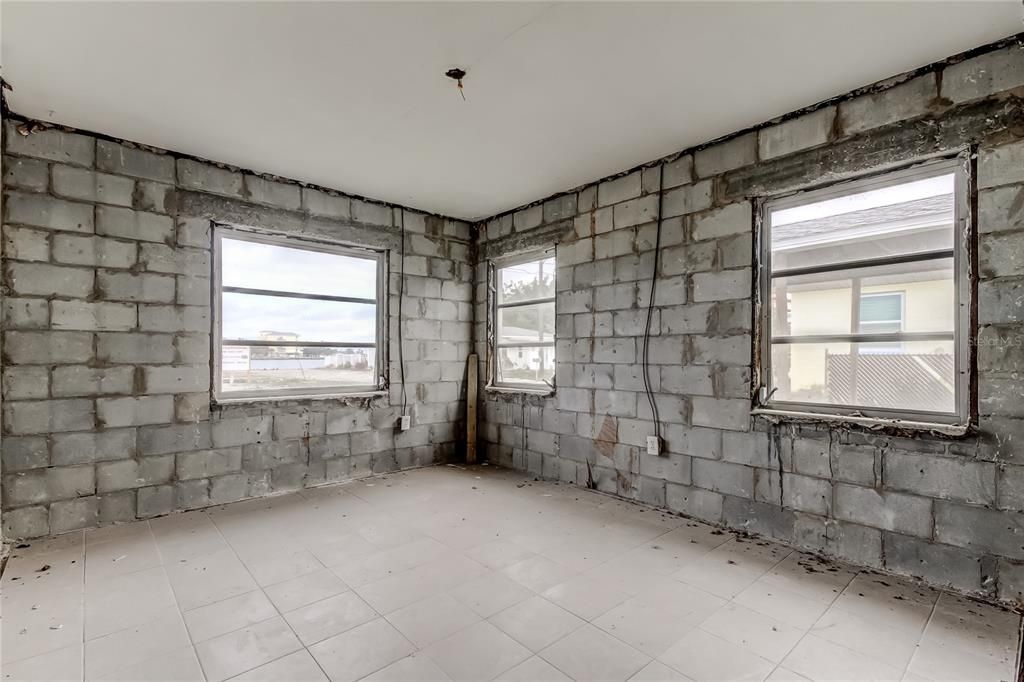 For Sale: $485,000 (1 beds, 1 baths, 1415 Square Feet)