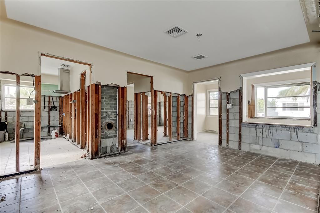 For Sale: $485,000 (1 beds, 1 baths, 1415 Square Feet)