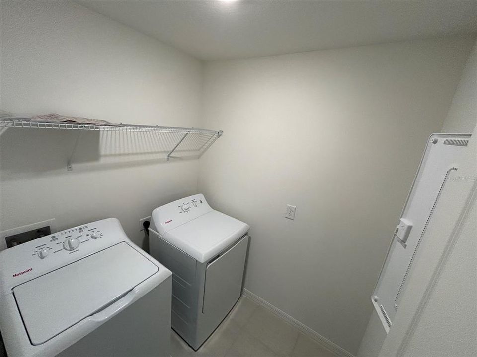 В аренду: $2,400 (3 спален, 2 ванн, 1852 Квадратных фут)