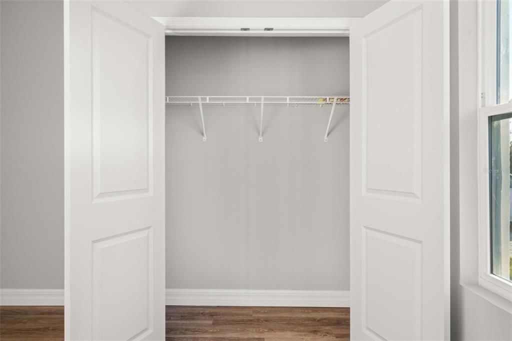 На продажу: $375,000 (4 спален, 3 ванн, 1990 Квадратных фут)